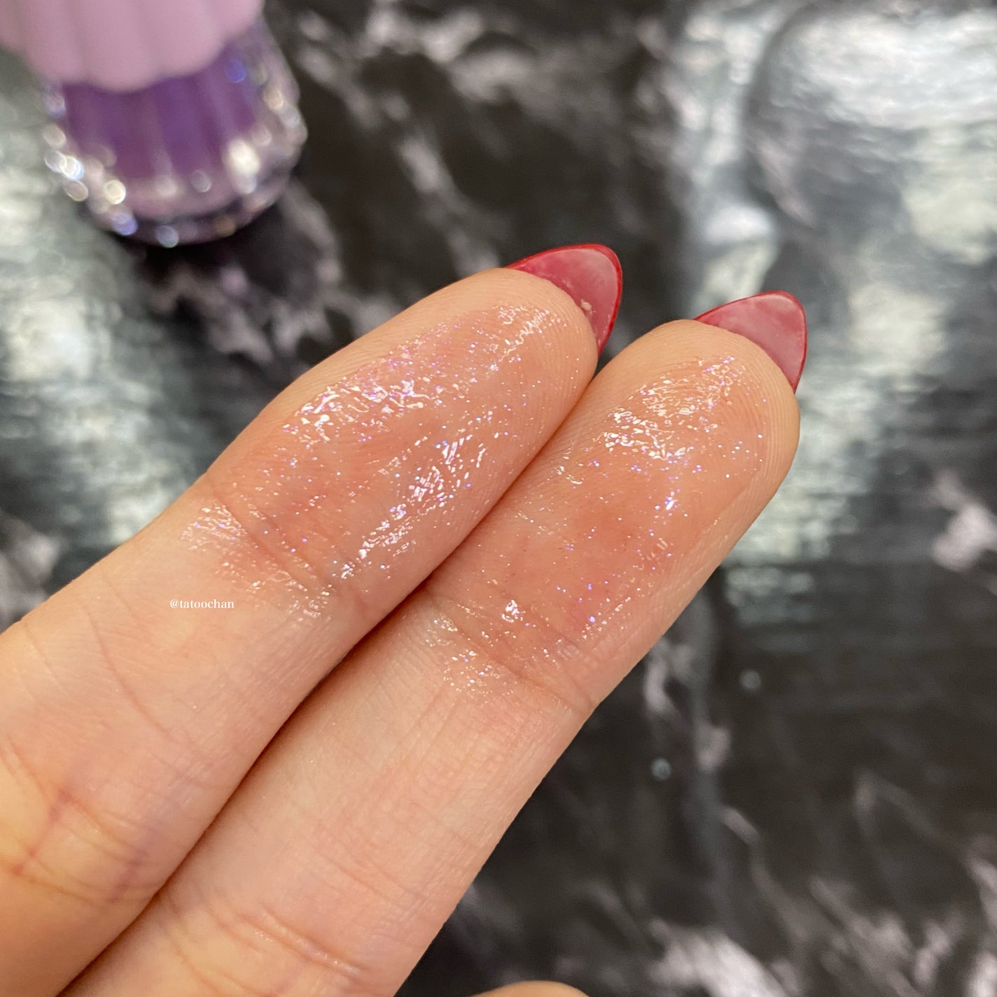 タトゥーちゃん🩵ブルベ夏 on LIPS 「このリップグロスのキラキラ具合とてつもなく可愛い🥹🩵🩵♡SHE..」(6枚目)