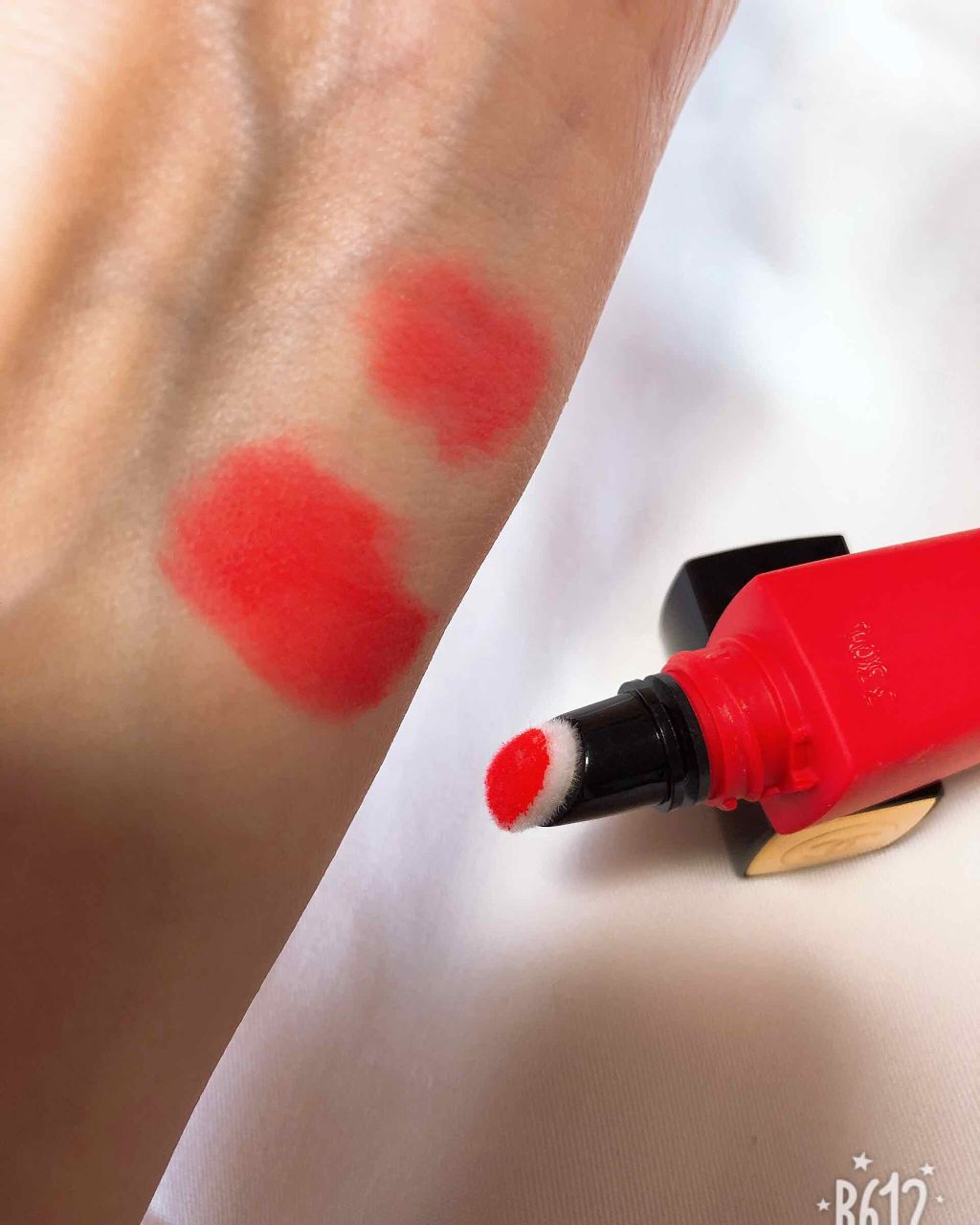 ルージュ アリュール リクィッド パウダー/CHANEL/口紅を使ったクチコミ（2枚目）