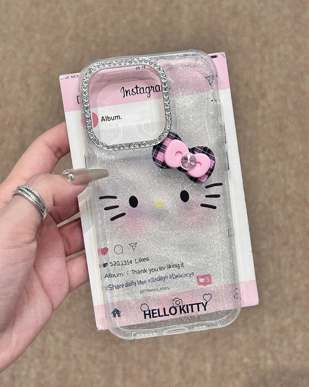 ケース大好きっ子 on LIPS 「キラキラのキティちゃん、とってもかわいいね#iPhoneケース..」(3枚目)