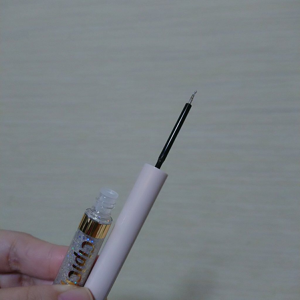 グリッターイルミネーションライナー/CipiCipi/リキッドアイライナーを使ったクチコミ(8枚目)