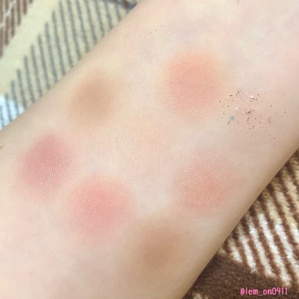 ソフトクレイビームアイシャドウパレット/AMIOK/ジェル・クリームアイシャドウを使ったクチコミ(4枚目)