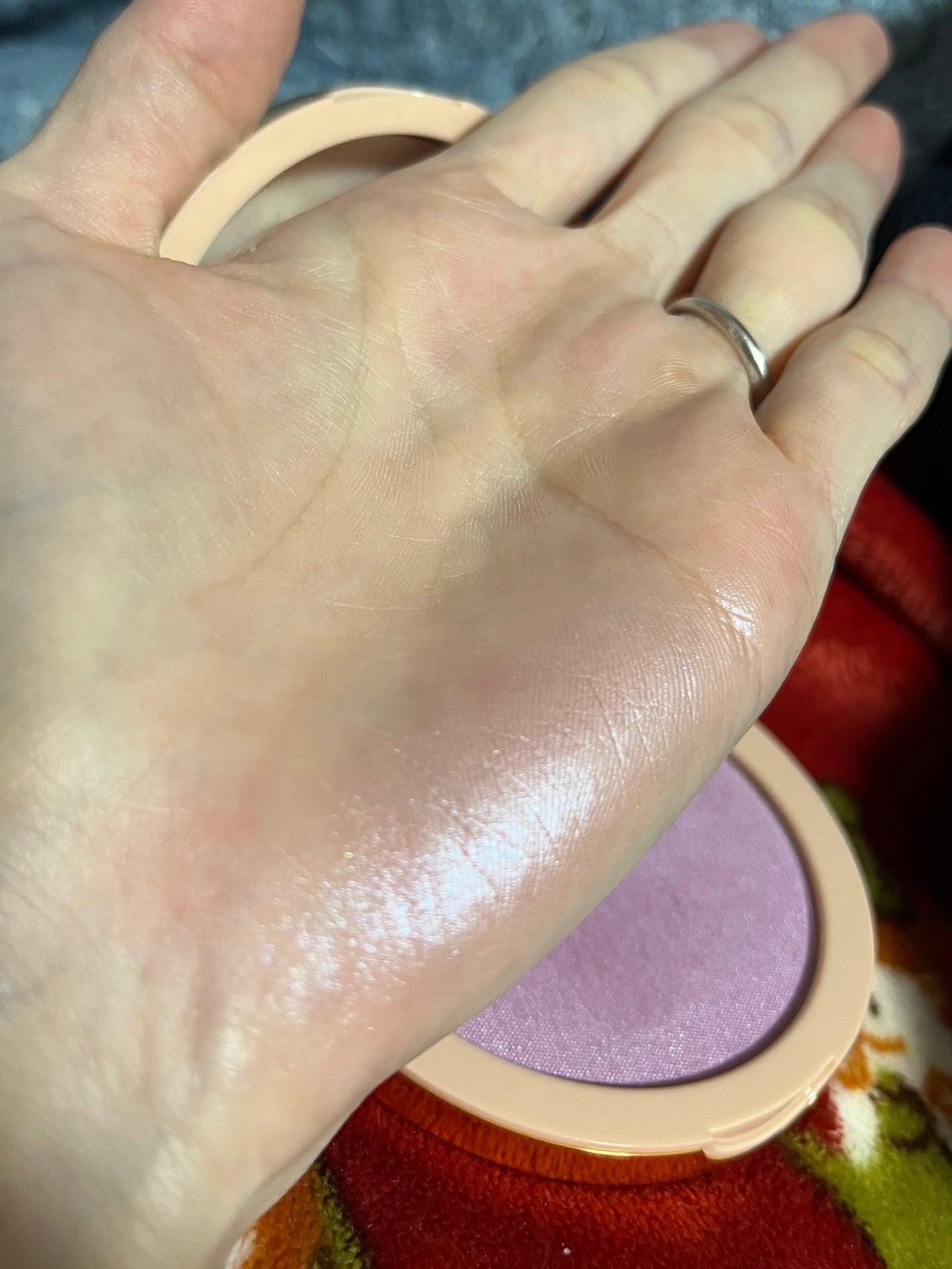 グロウ ハイライター/GUCCI beauty/パウダーハイライトを使ったクチコミ(3枚目)