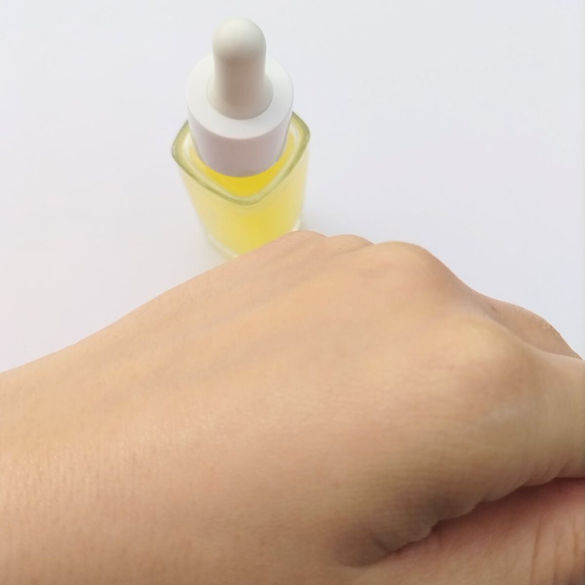 mi.life3650708 on LIPS 「エクラfru:C(フルーシー)洗顔後これ1本!!美容液・美容オ..」(5枚目)