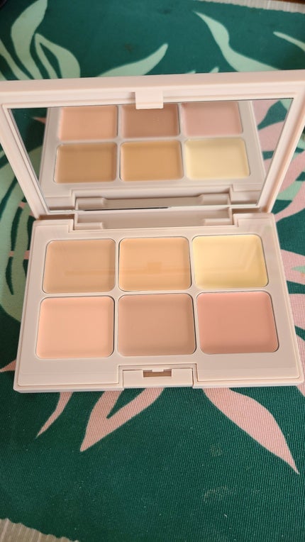 マルチフィックスコンシーラー&カラーコレクター/SHEGLAM/パレットコンシーラーを使ったクチコミ(1枚目)