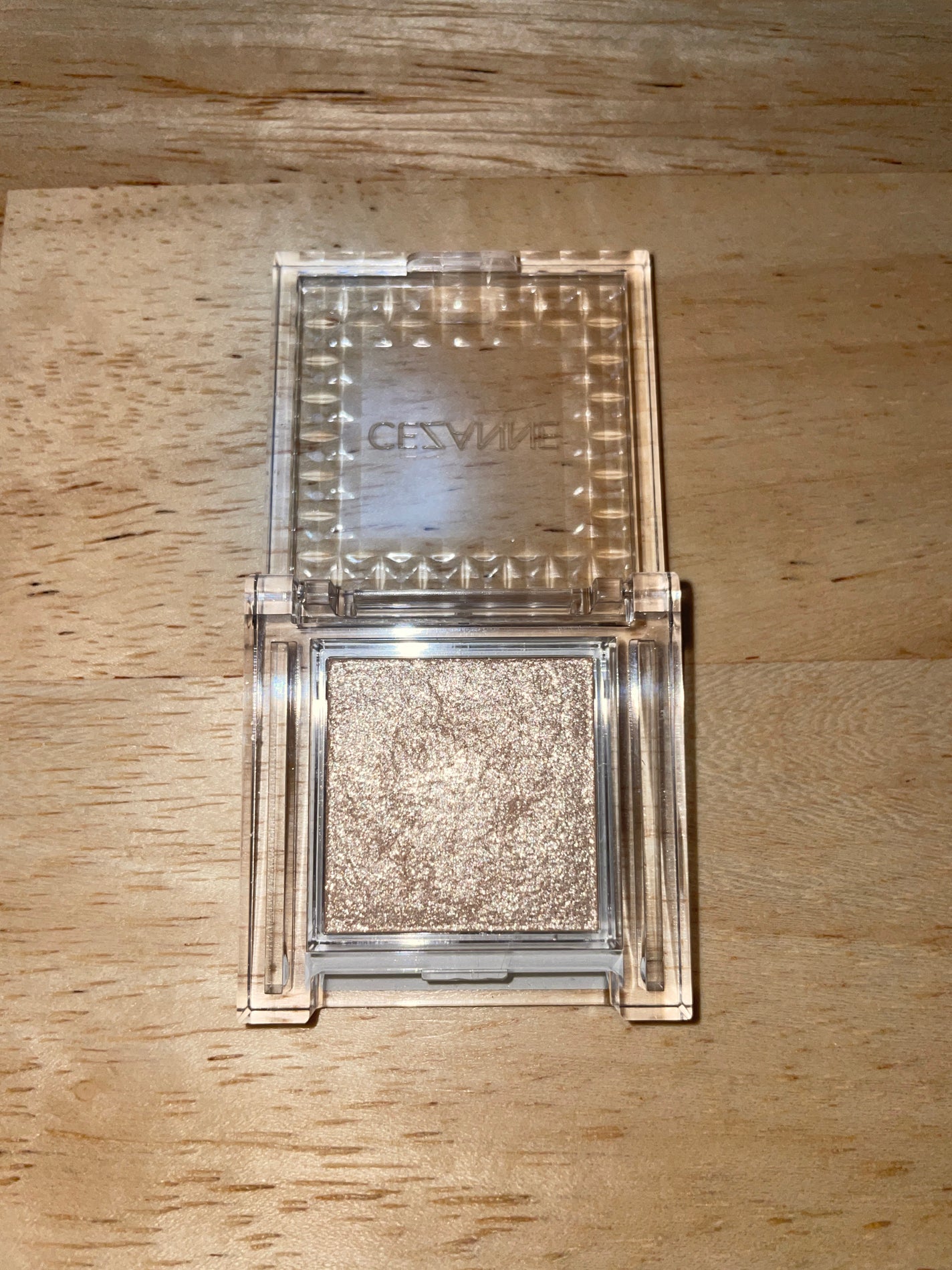 シングルカラーアイシャドウ/CEZANNE/単色アイシャドウを使ったクチコミ(1枚目)