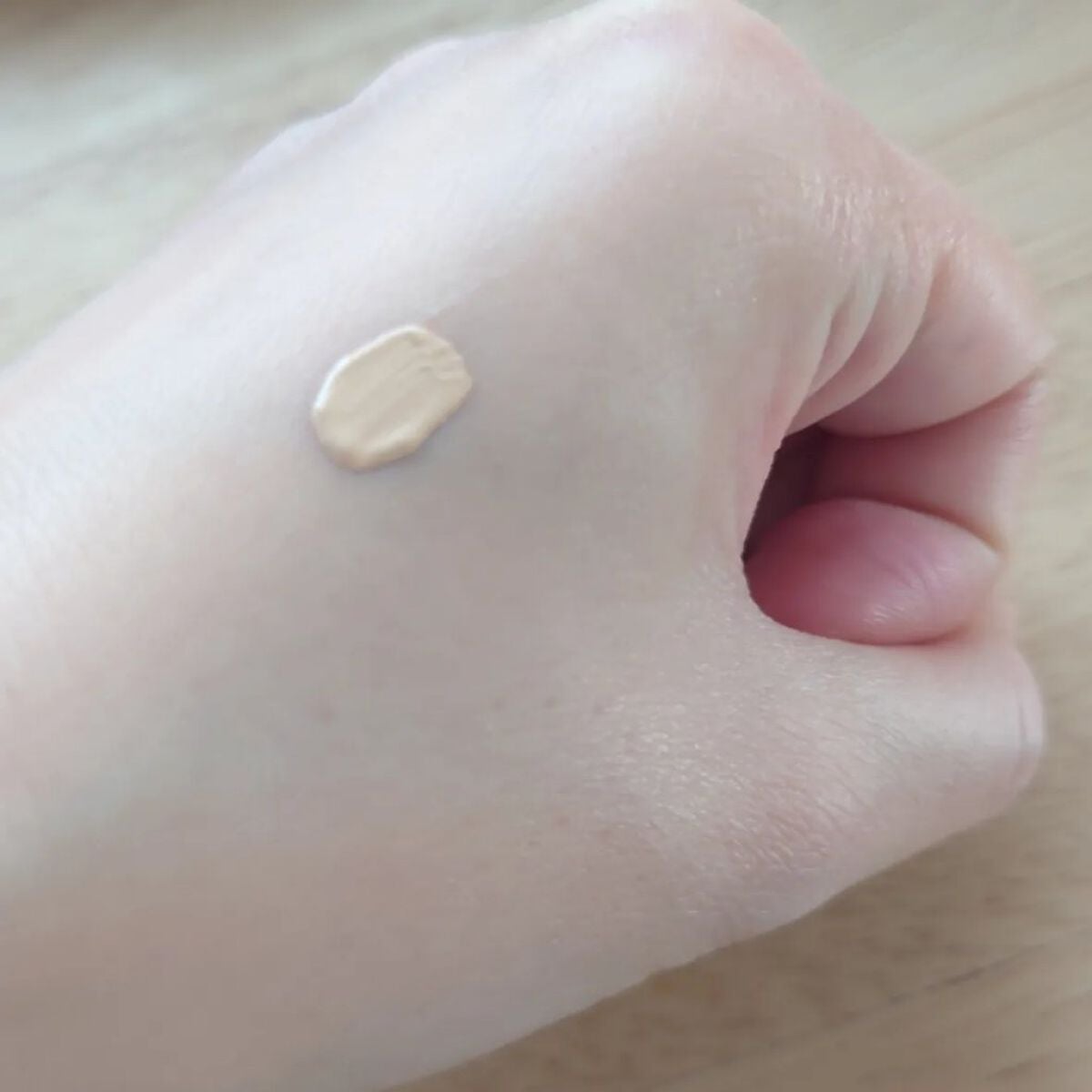 タトゥーウォータープルーフスカーコンシーラー/フォレンコス/リキッドコンシーラーを使ったクチコミ(3枚目)