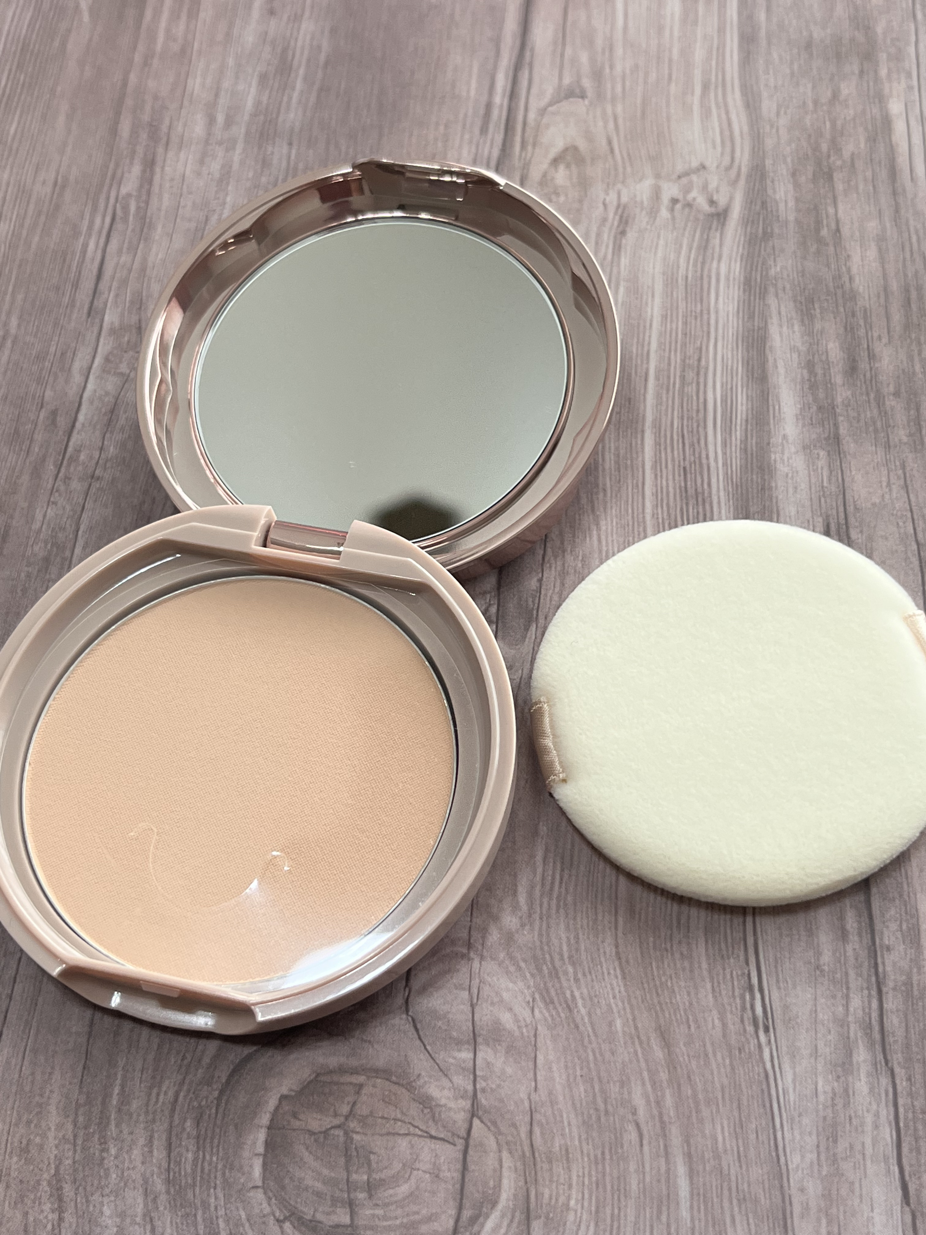 マシュマロフィニッシュパウダー MO マットオークル（新パッケージ）/キャンメイク/プレストパウダーを使ったクチコミ（2枚目）