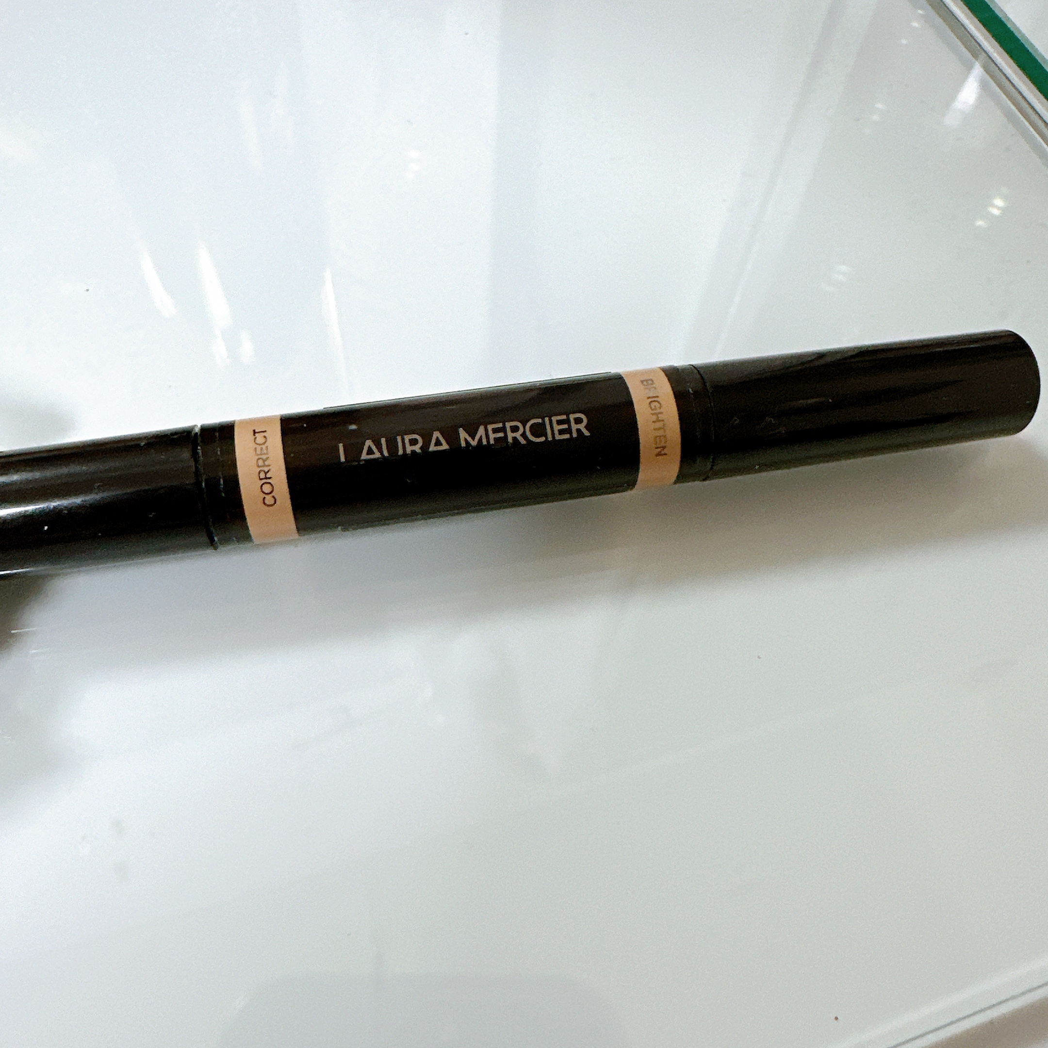 シークレット カモフラージュ ブライト アンド コレクト デュオ/ローラ メルシエ/スティックコンシーラーを使ったクチコミ（1枚目）