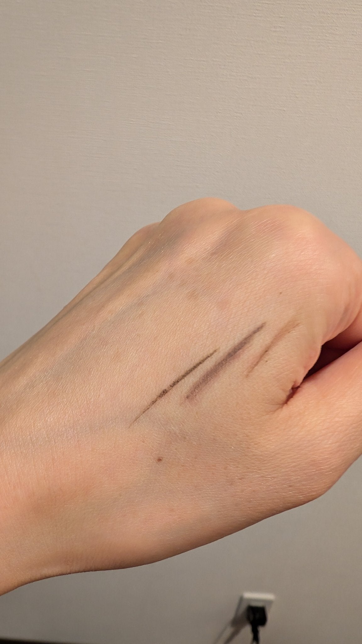 パウダリーアイブロウペンシル スリム/ミゼルエディ/アイブロウペンシルを使ったクチコミ(4枚目)