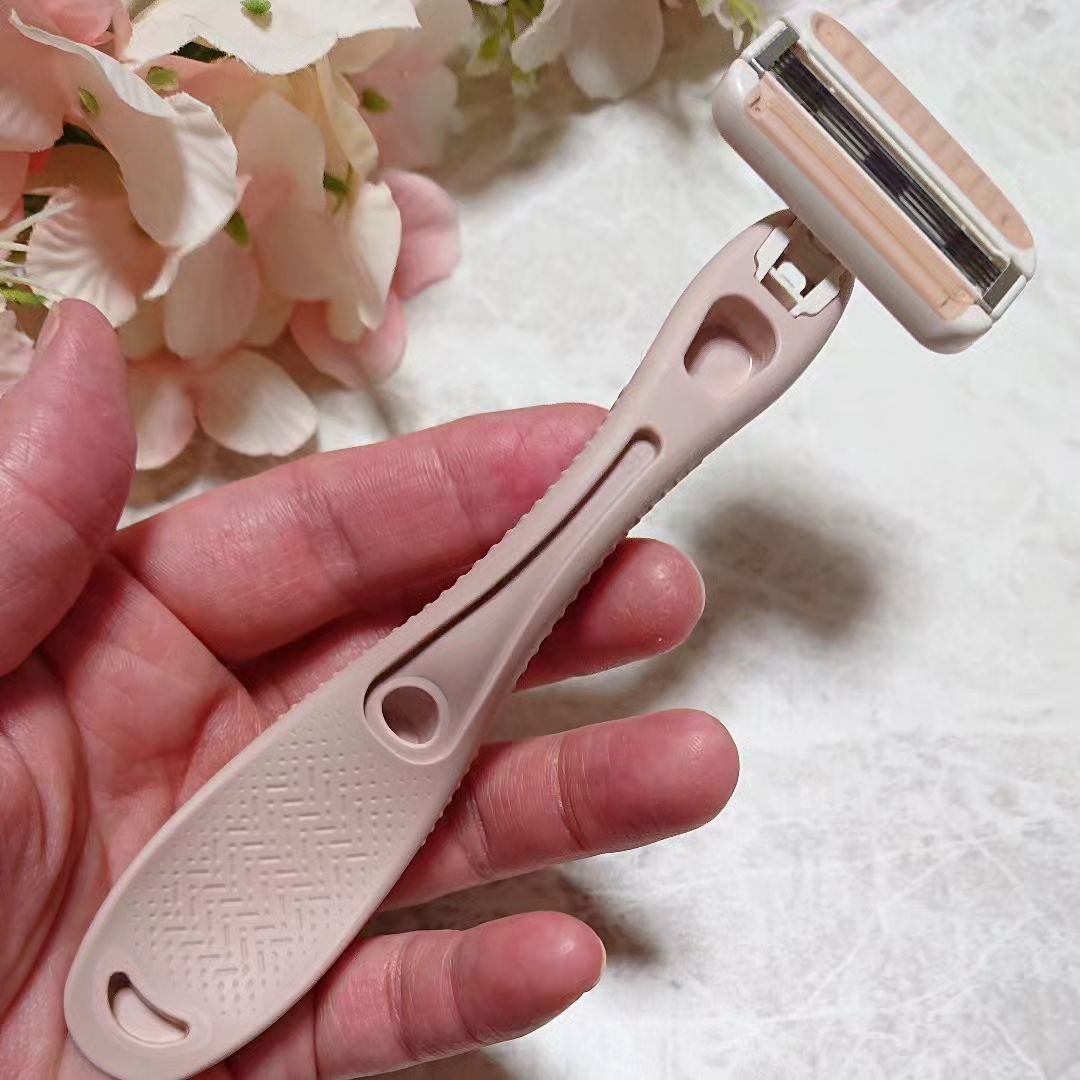 miness ボディ用カミソリ 替刃2個付/貝印/シェーバーを使ったクチコミ（3枚目）