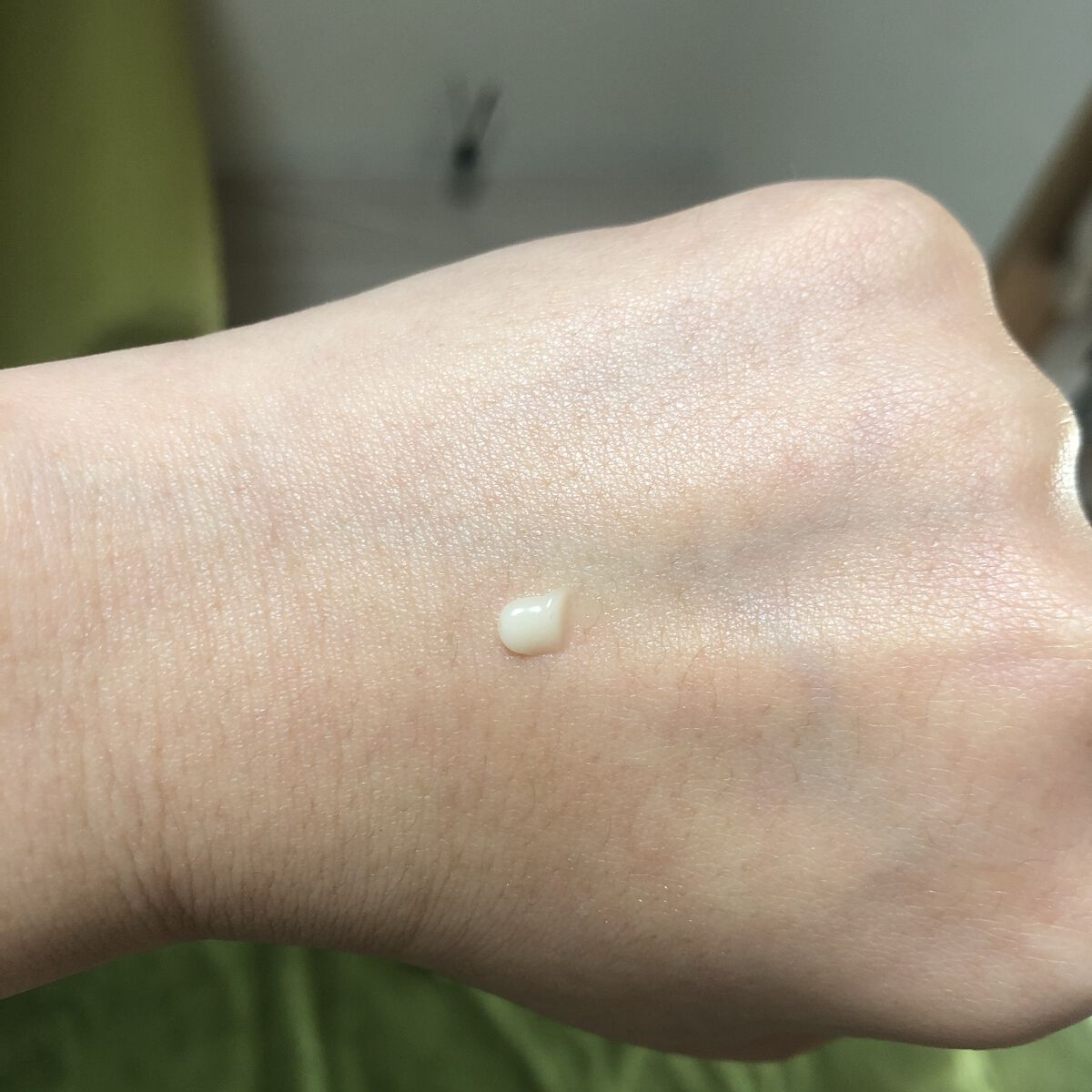 極潤プレミアム ヒアルロンアイクリーム/肌ラボ/アイケア・アイクリームを使ったクチコミ（3枚目）