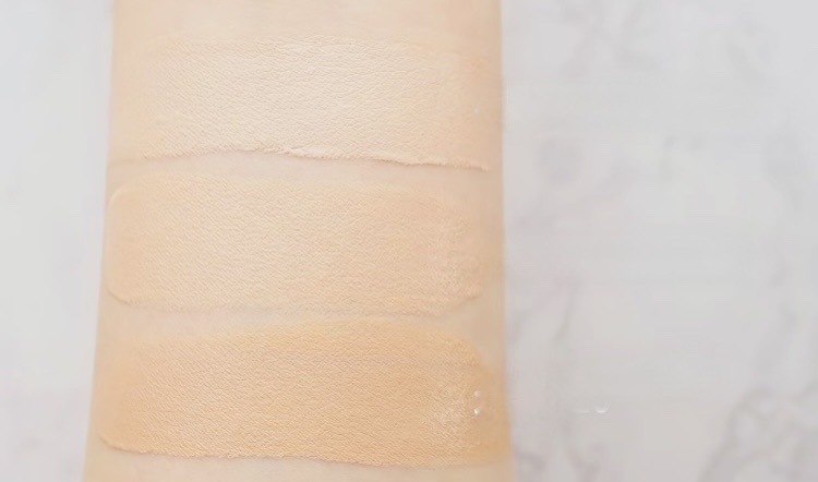 ドラマティックエッセンスリキッド/マキアージュ/リキッドファンデーションを使ったクチコミ（2枚目）