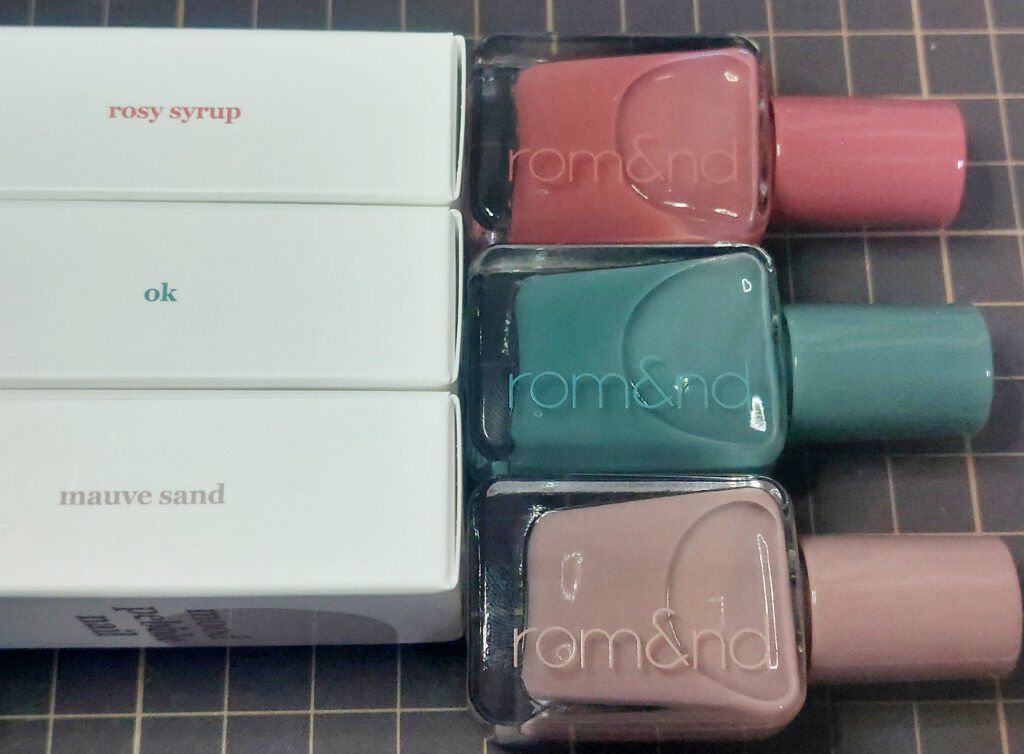 ムードペブルネイル/rom&nd/マニキュアを使ったクチコミ（3枚目）