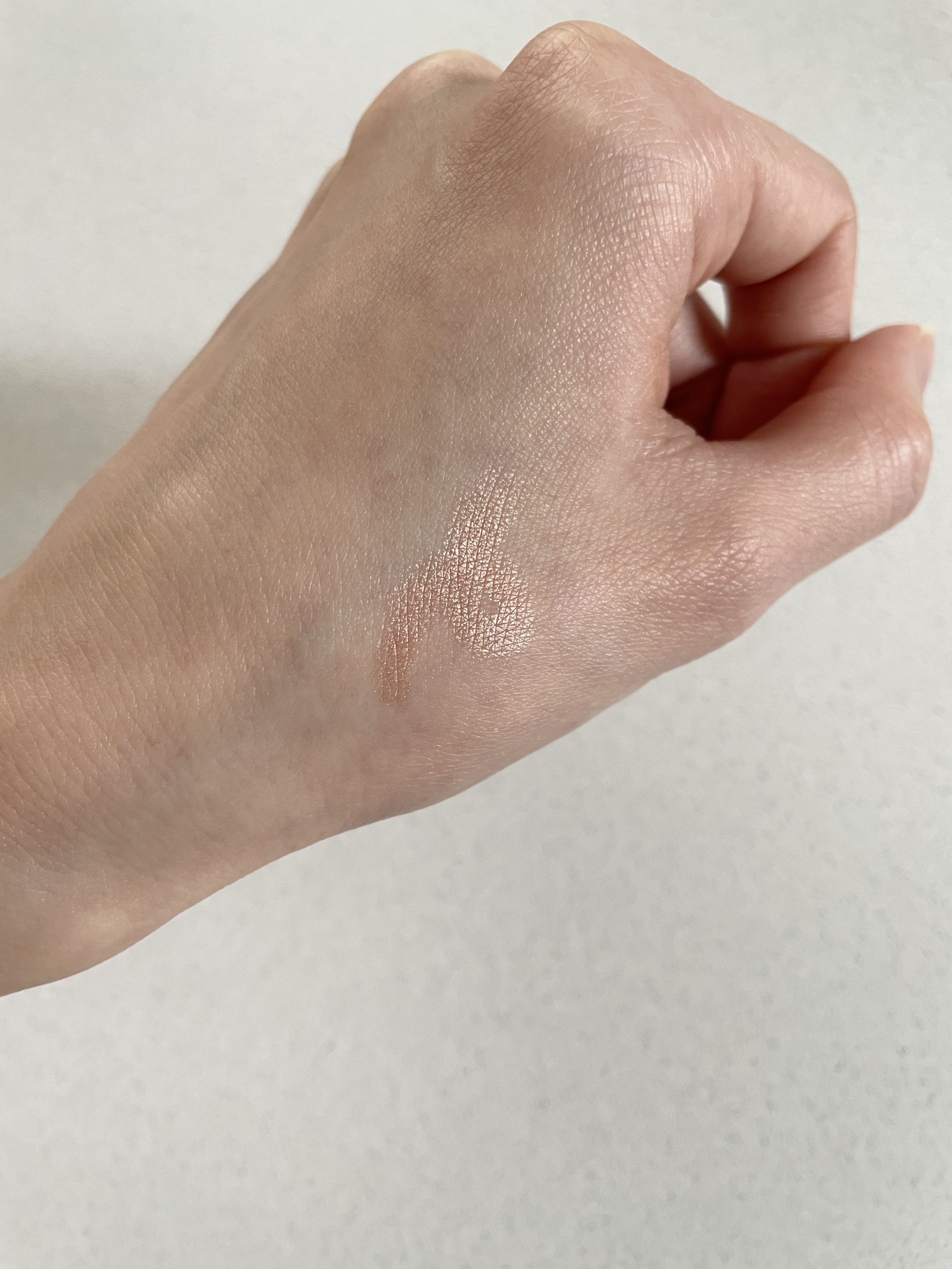 ウォンジョンヨ　メタルシャワーペンシル 03ブロンズベージュ/Wonjungyo/スティックアイシャドウを使ったクチコミ（3枚目）