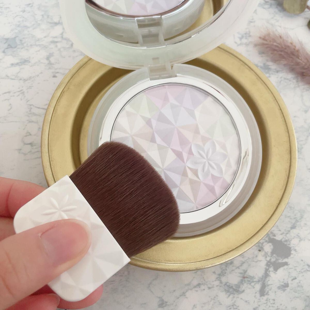 AQ オーラ リフレクター/DECORTÉ/プレストパウダーを使ったクチコミ(5枚目)