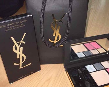 YVES SAINT LAURENT BEAUTE パレットゴールド アトラクションのクチコミ「伸びて馴染んでくれる😊
アイライナー・アイシャドウ・フューシャ(ほお紅)・フェイスパウダーが１.....」（1枚目）