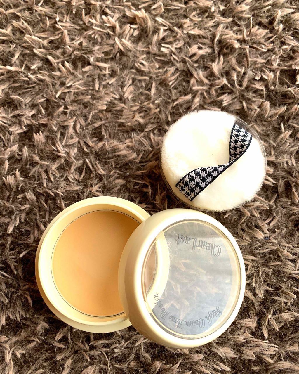 フェイスパウダー ハイカバー 白肌オークル/クリアラスト/プレストパウダーを使ったクチコミ(2枚目)