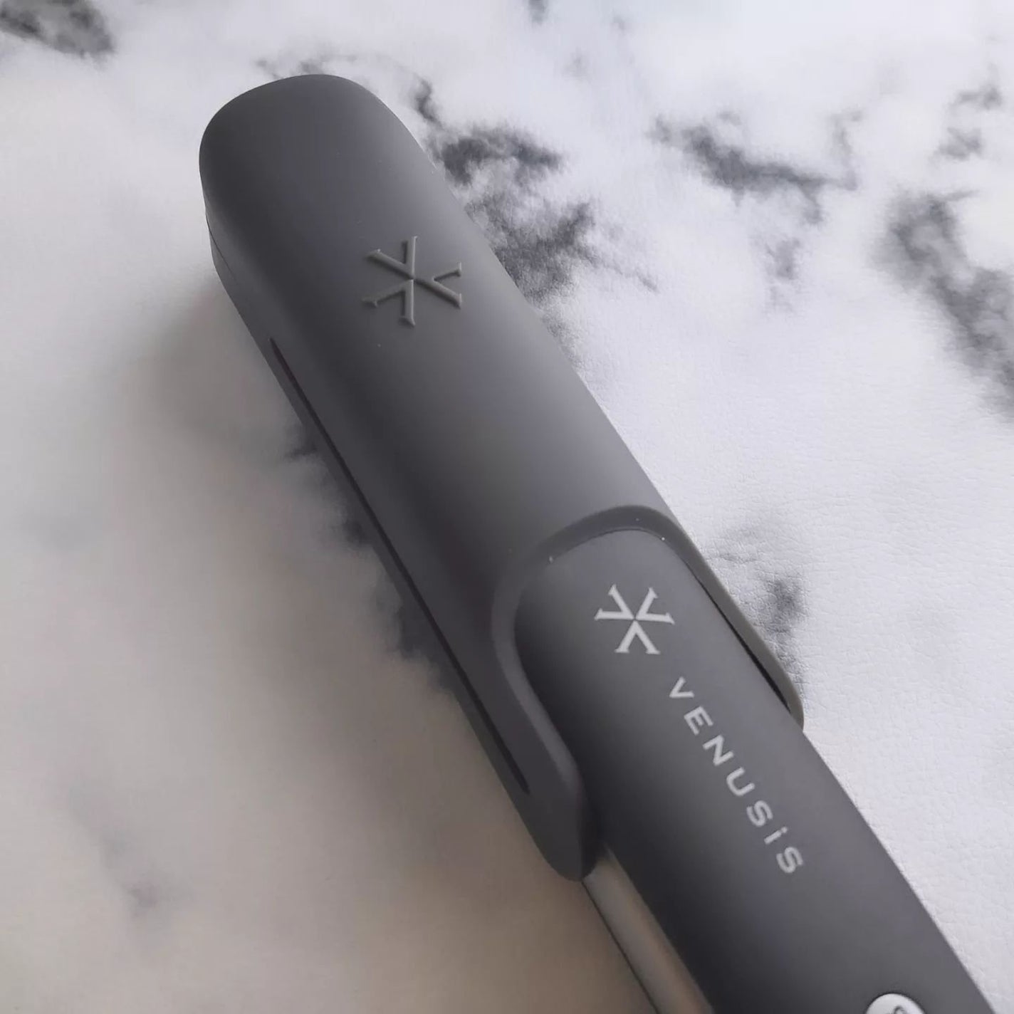 マイナスイオンストレートヘアアイロン VAS-8200E/VENUSiS/ストレートアイロンを使ったクチコミ(3枚目)