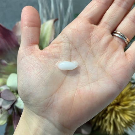 パフュームハンドクリーム/AK/ハンドクリームを使ったクチコミ(4枚目)