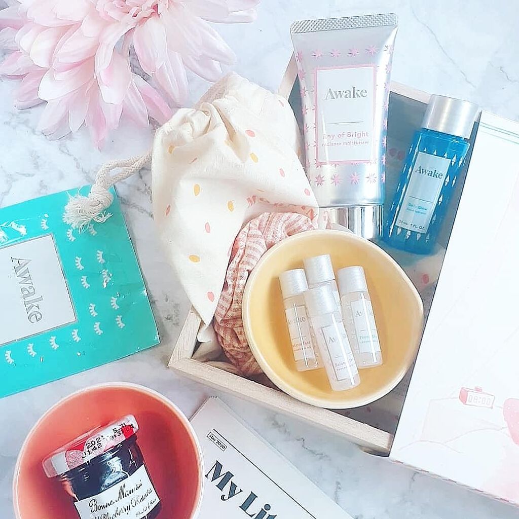 レイオブブライト ラディアンス モイスチュアライザー/Awake/化粧下地を使ったクチコミ（3枚目）