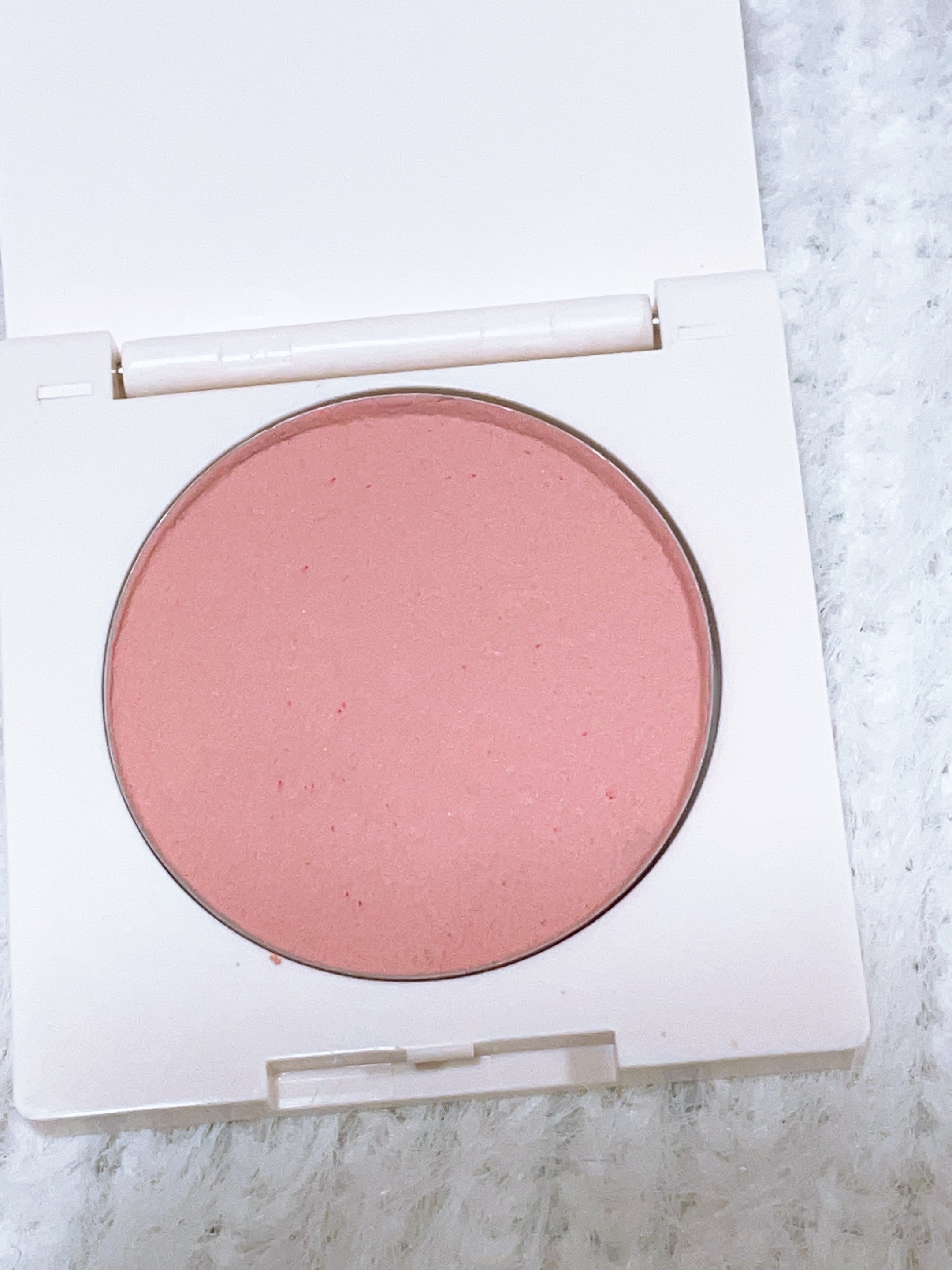 BLACK NANA チーク/BLACK NANA/パウダーチークを使ったクチコミ（2枚目）