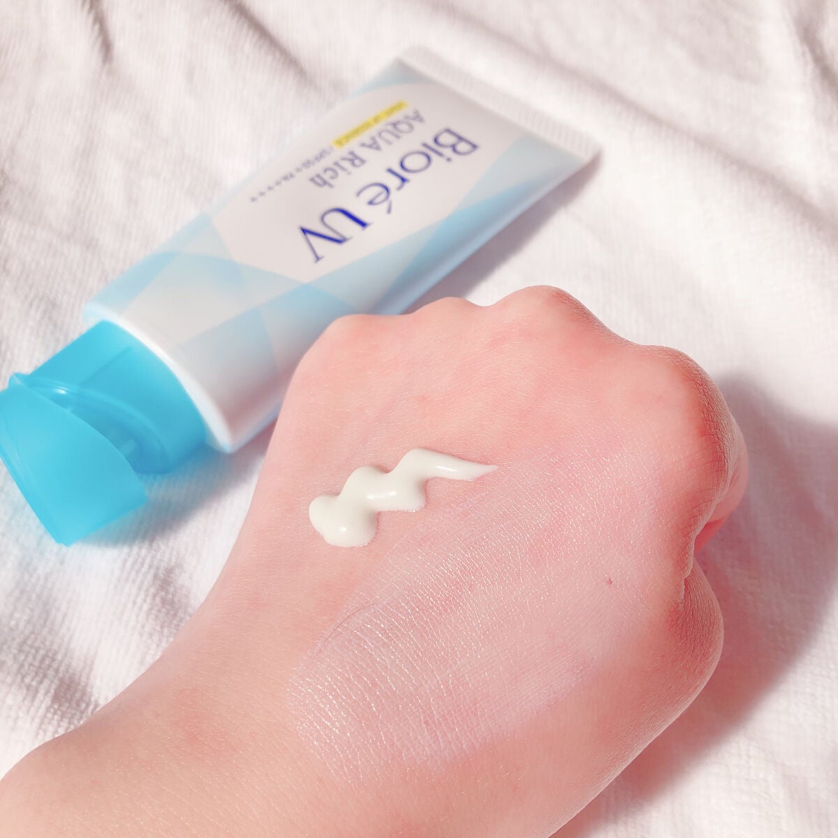 ビオレUV アクアリッチ ライトアップエッセンス/ビオレ/日焼け止めクリームを使ったクチコミ(2枚目)