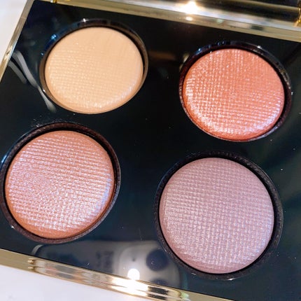 リュクス アイシャドウ クォード グロウ ウィズ ラブ コレクション/BOBBI BROWN/アイシャドウパレットを使ったクチコミ(7枚目)