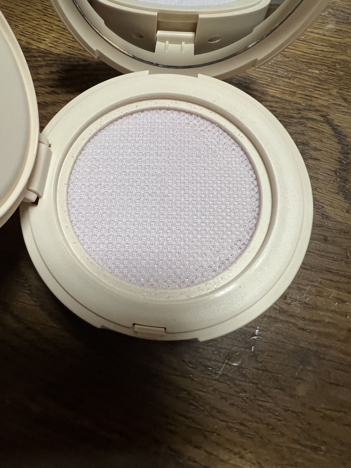 ディオールスキン フォーエヴァー クッション パウダー/Dior/ルースパウダーを使ったクチコミ（3枚目）