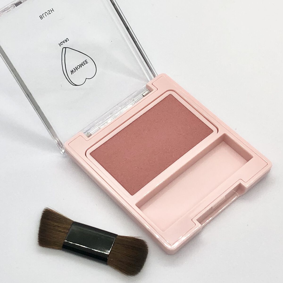 フーミー シングルブラッシュ ロベリアレッド/WHOMEE/パウダーチークを使ったクチコミ（2枚目）