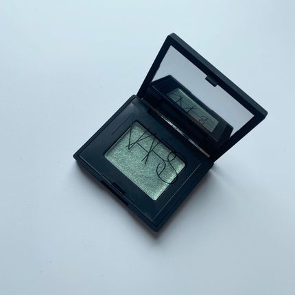 ハードワイヤードアイシャドー/NARS/単色アイシャドウを使ったクチコミ(1枚目)