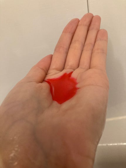 嘘が苦手なくま on LIPS 「ピンクのカラーシャンプー!浴室に着色しにくくちょうどいいです👌..」(5枚目)