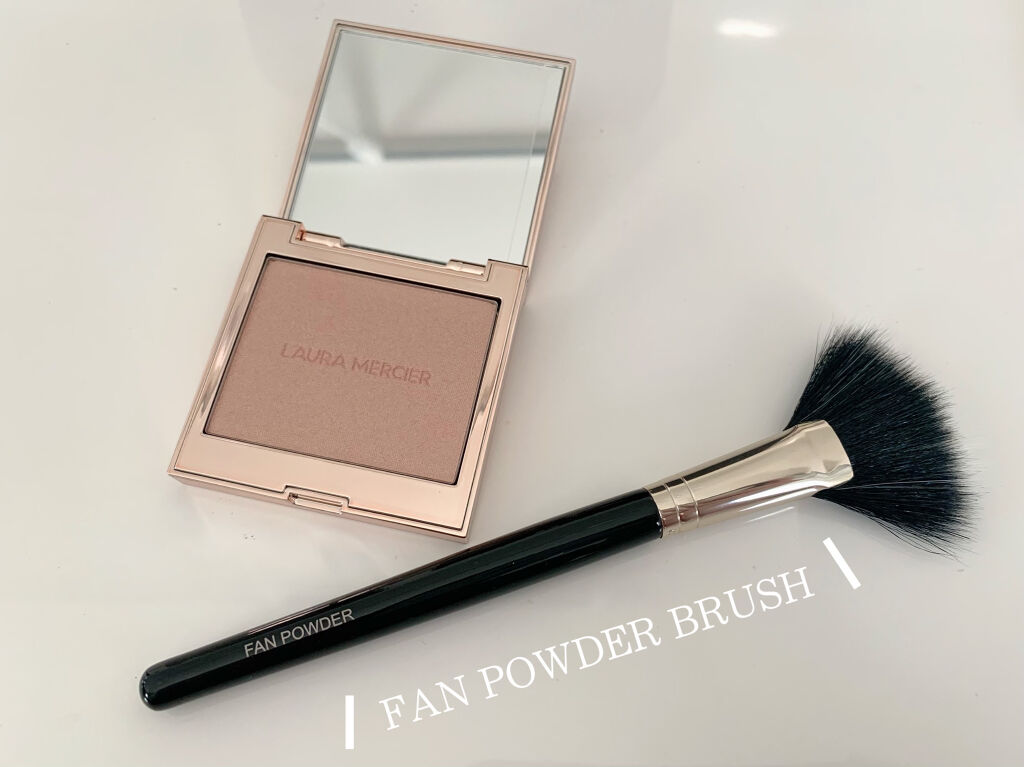 ファンパウダー ブラシ/ローラ メルシエ/メイクブラシを使ったクチコミ（3枚目）