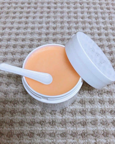  🌱MELLIFE(メリフ) BALM CLEANSE🌱

見た目も鮮やかなクレンジングバーム！
若返りの元アスタキサンチンの色とのこと◎

肌にのせると体温でバターみたいに溶けてくる感じでメイクと馴染