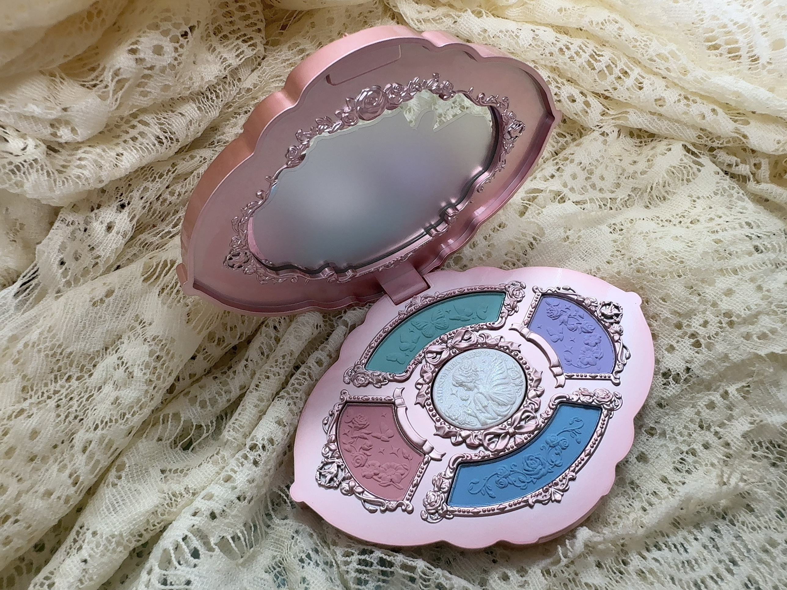 ミッドサマーフェアリーテイルズコレクション 5色アイシャドウパレット 03 Fairy Melody（限定）/FlowerKnows/アイシャドウパレットを使ったクチコミ（2枚目）