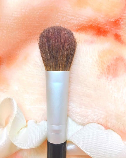 ロージーローザ ハイライトブラシのクチコミ「このサイズ感と毛束の量がほしかった!!
ロージーローザ
ハイライトブラシ
ハイライトブラシ.....」(2枚目)