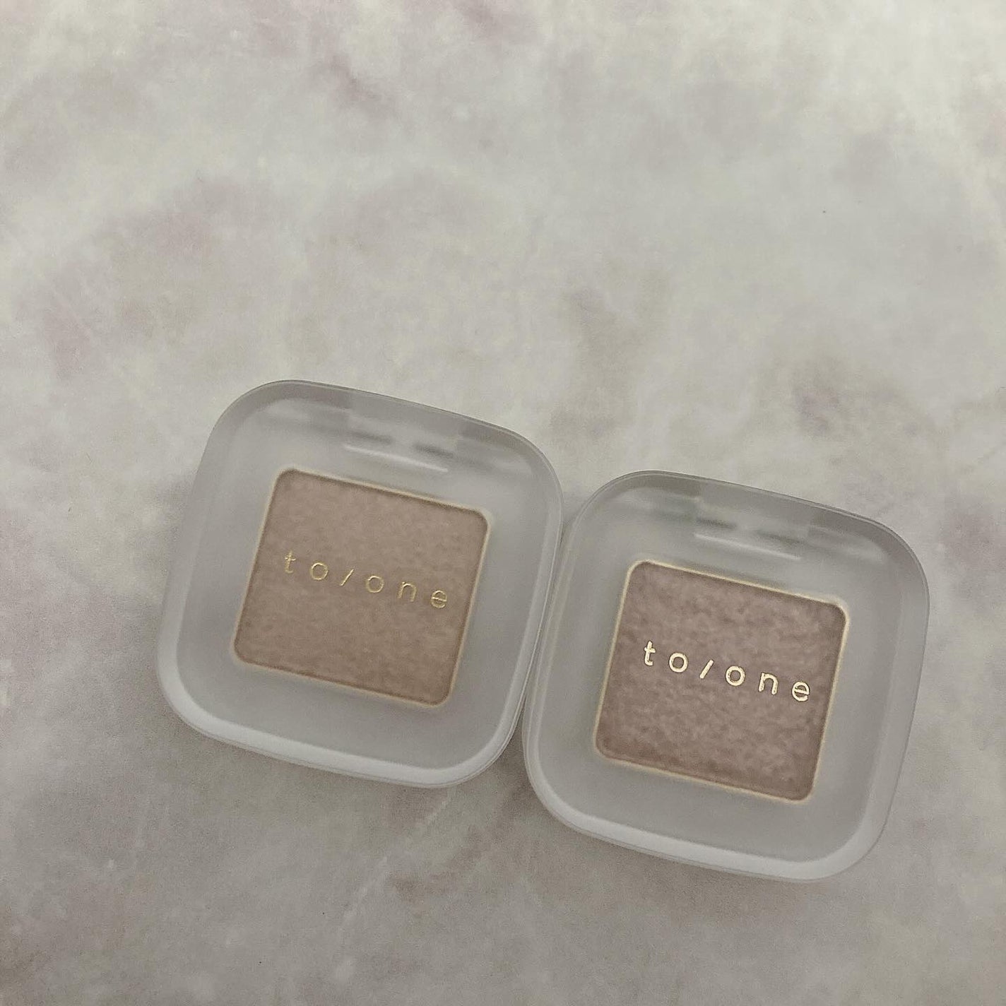 トーン ペタル フロート アイズ/to/one/単色アイシャドウを使ったクチコミ(1枚目)