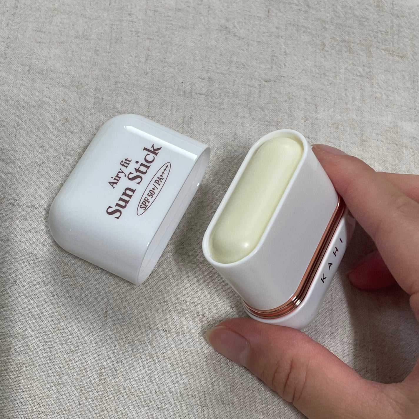 エアリーフィットサンスティック/KAHI/日焼け止めスティックを使ったクチコミ(2枚目)