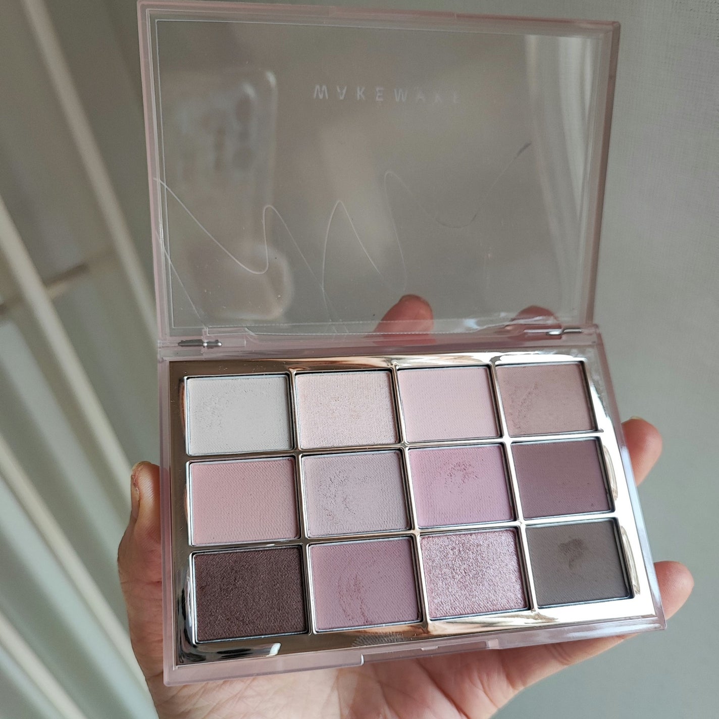 ソフトブラーリングアイパレット/wakemake/アイシャドウパレットを使ったクチコミ(1枚目)