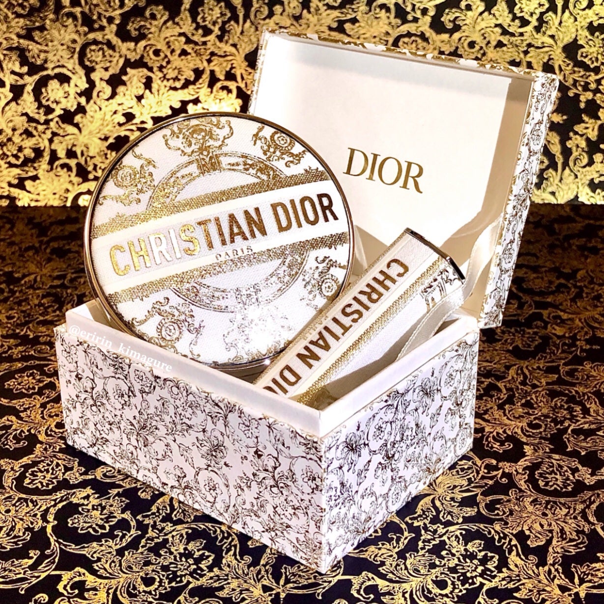 Dior まぎらわしい クリスマスデザイン 箱&紙袋&チャーム Dior まぎらわしい クリスマスデザイン 箱&紙袋&チャーム