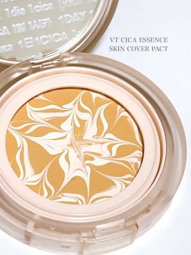 VT CICA エッセンススキンカバーパクトのクチコミ「⭐️ VT CICA ESSENCE SKIN COVER PACT 

ナチュラルツヤ肌好き.....」（2枚目）