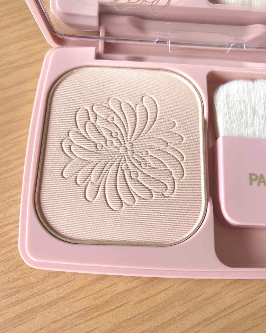 ヴェール ファンデーション/PAUL & JOE BEAUTE/パウダーファンデーションを使ったクチコミ（2枚目）