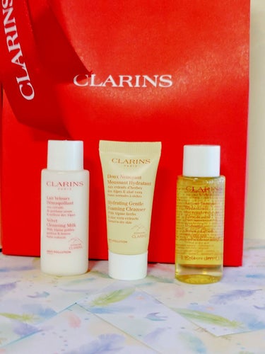 CLARINS ベルベット クレンジング ミルクのクチコミ「CLARINS　ベルベット クレンジング ミルク

⭐ベーシックサンプルセット　385円
⭐テ.....」（2枚目）