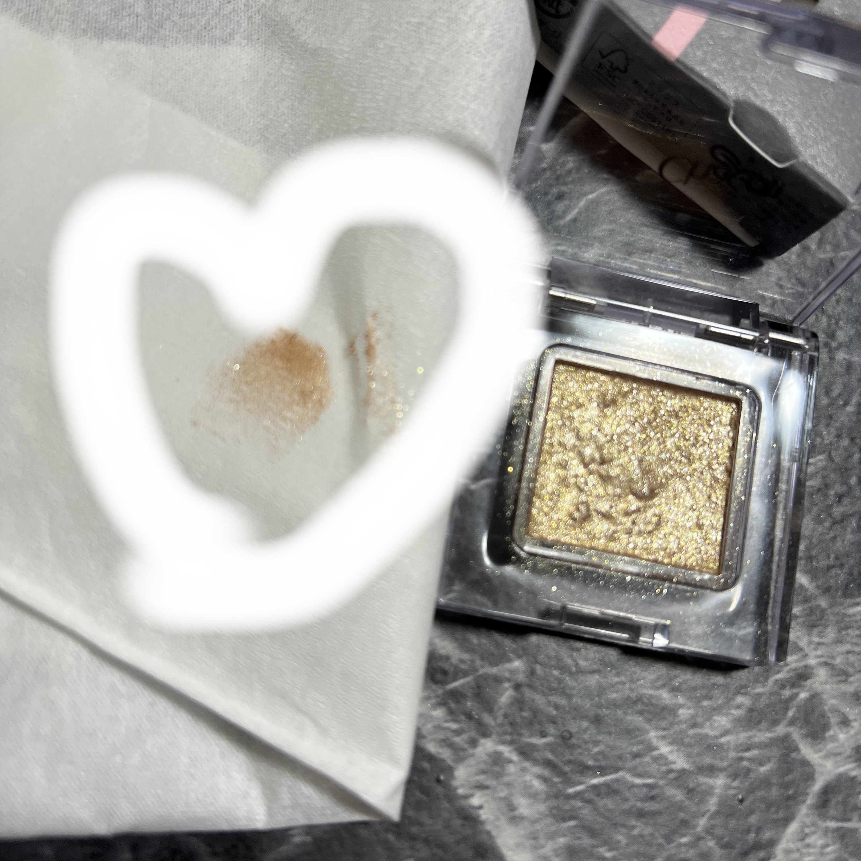 マルチカラーバリエーション スパークル SP09/チャコット・コスメティクス/単色アイシャドウを使ったクチコミ（2枚目）