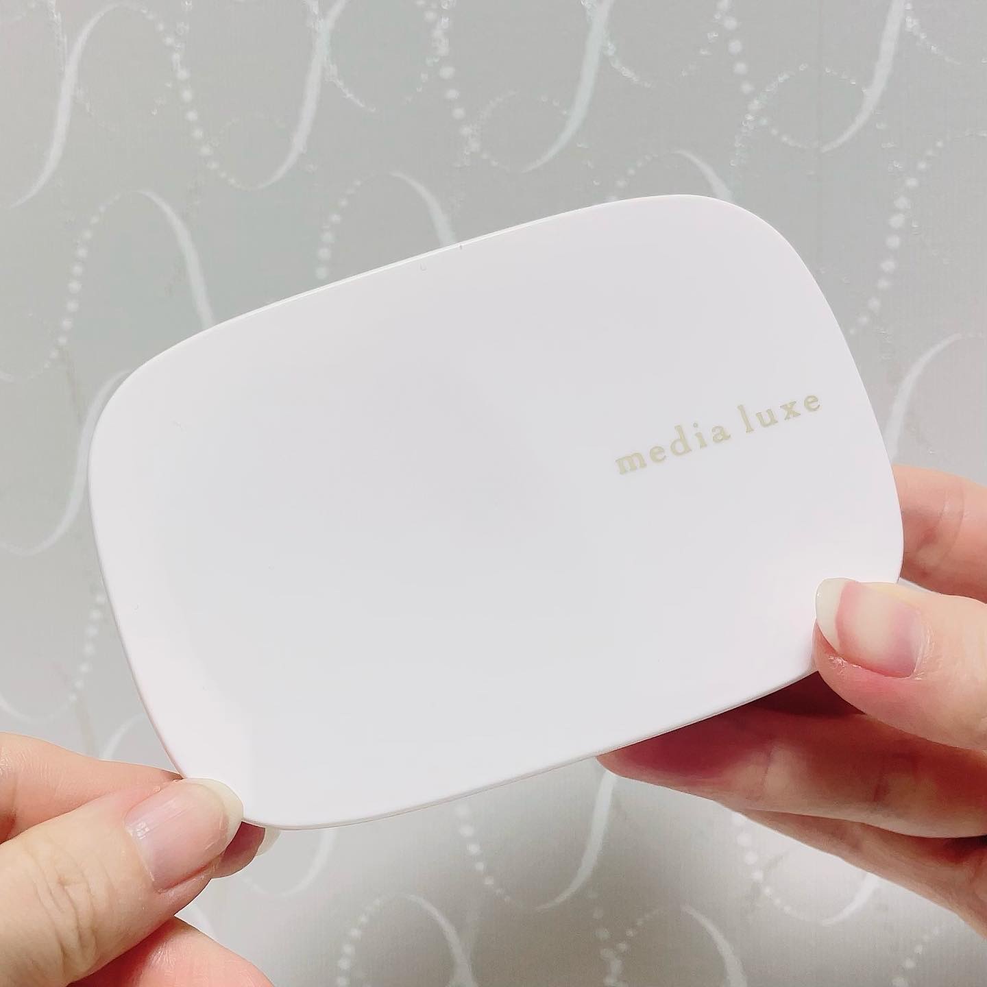 パウダーファンデーション 02 限定セット <スポンジ付き>+専用ケース/media luxe/パウダーファンデーションを使ったクチコミ（3枚目）