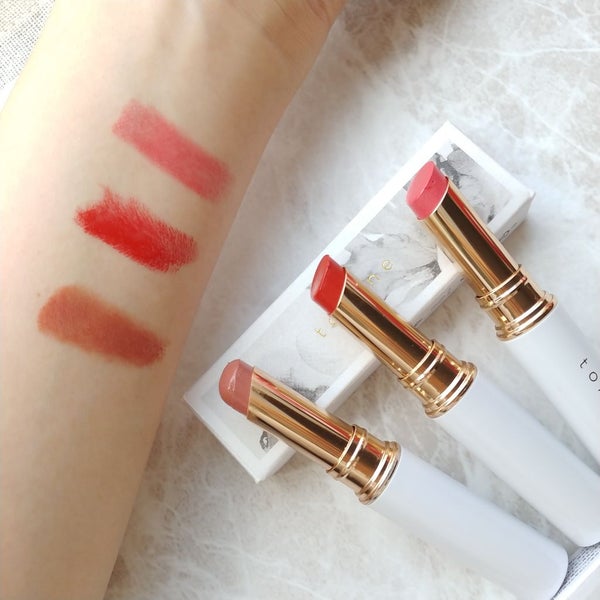 トーン ペタル エッセンス リップ/to/one/口紅 by ヨナ