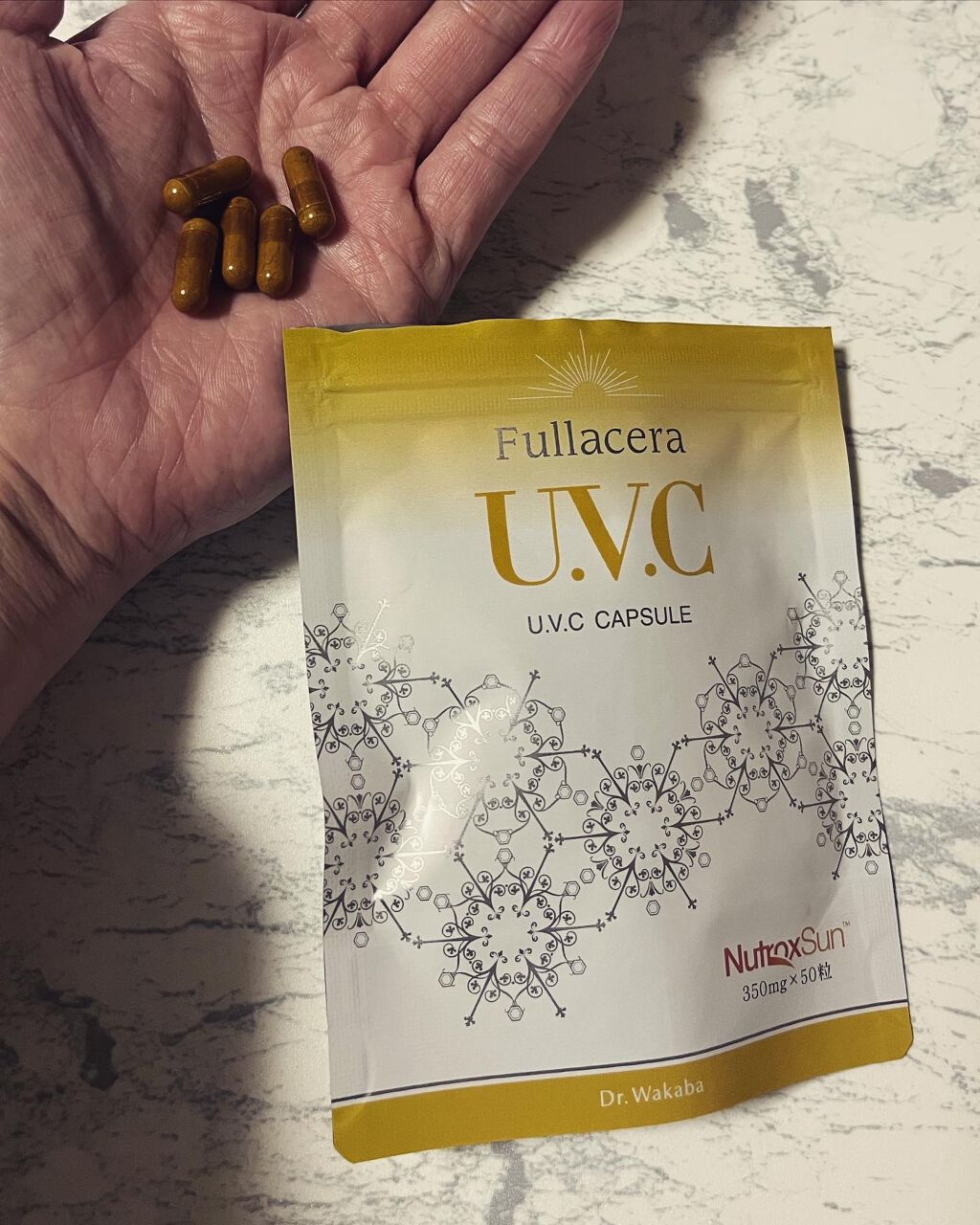 U.V.Cカプセル/フラセラ/美容サプリメントを使ったクチコミ（3枚目）
