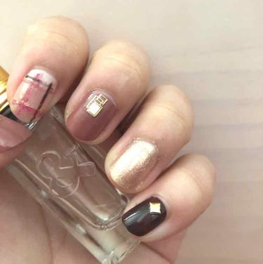 いつかのネイル💅

冬ネイルです☺️


チェック柄のところに使っているピンクの線はIt NAILのモヘア風ネイルポリッシュ✨

ザラザラ、色のまばら感がブランケット風のチェックになりました💕

冬はや