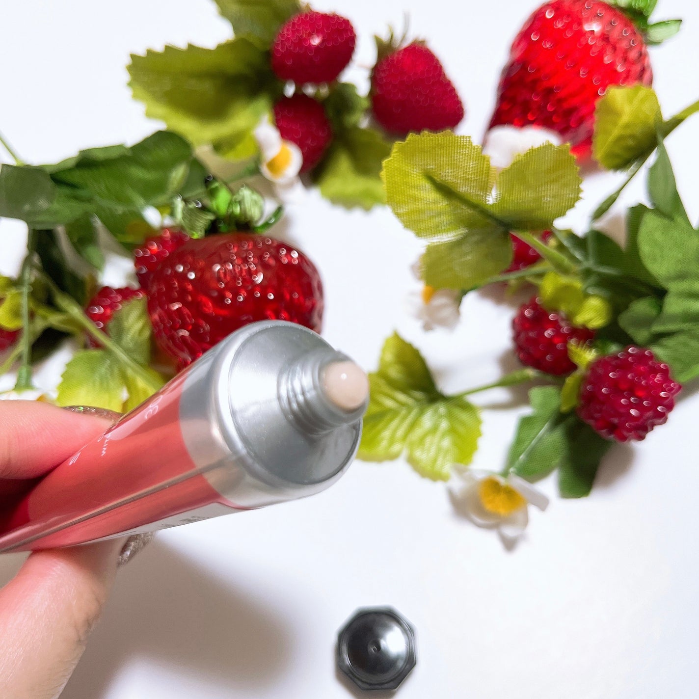 ハンドクリーム ストロベリー/THE BODY SHOP/ハンドクリームを使ったクチコミ(2枚目)