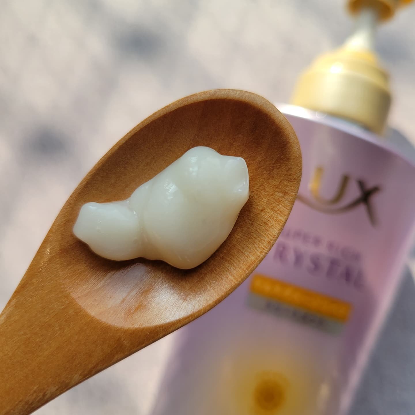 ラックス スーパーリッチクリスタル マルチダメージリペア ヘアオイル/LUX/ヘアオイルを使ったクチコミ（3枚目）