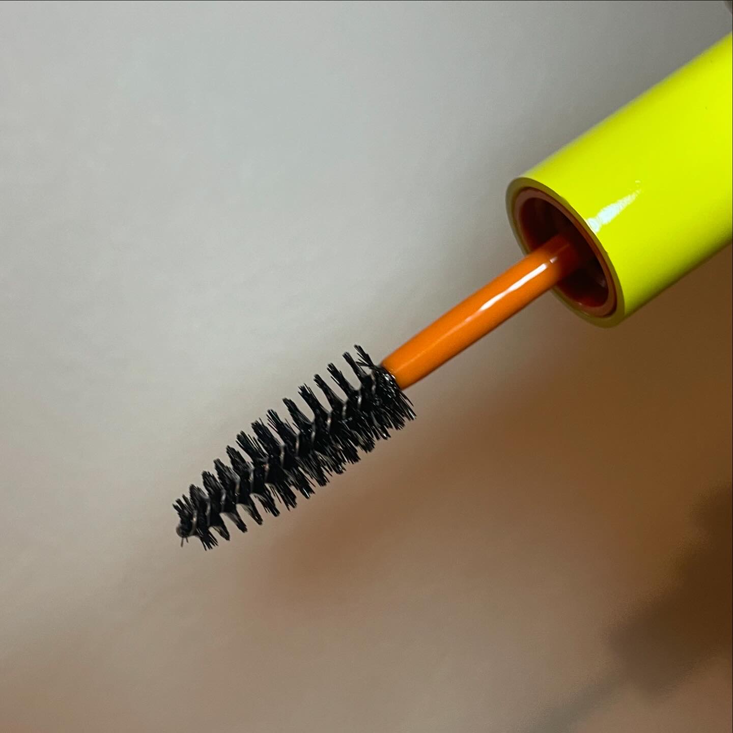 ハイプフィットヘアマスカラ/narka/その他スタイリングを使ったクチコミ（2枚目）